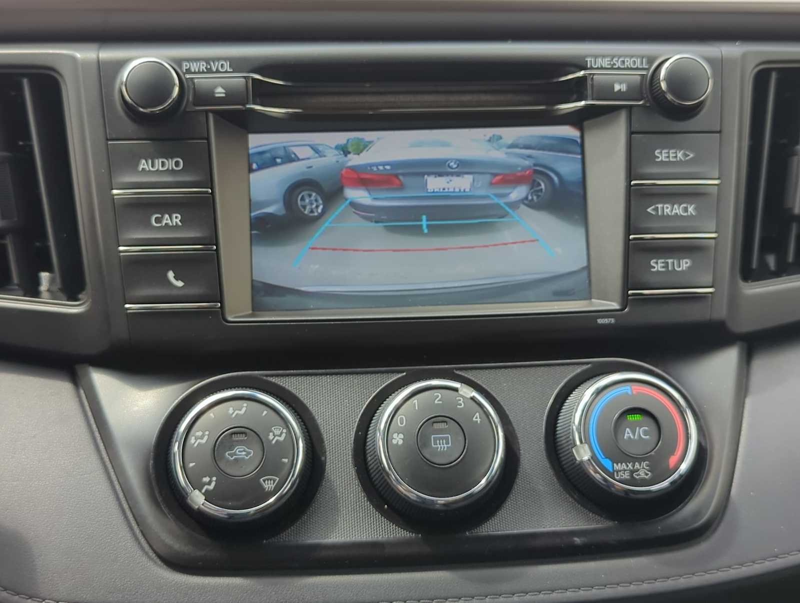 Thumbnail: 2018 Toyota RAV4 - 27
