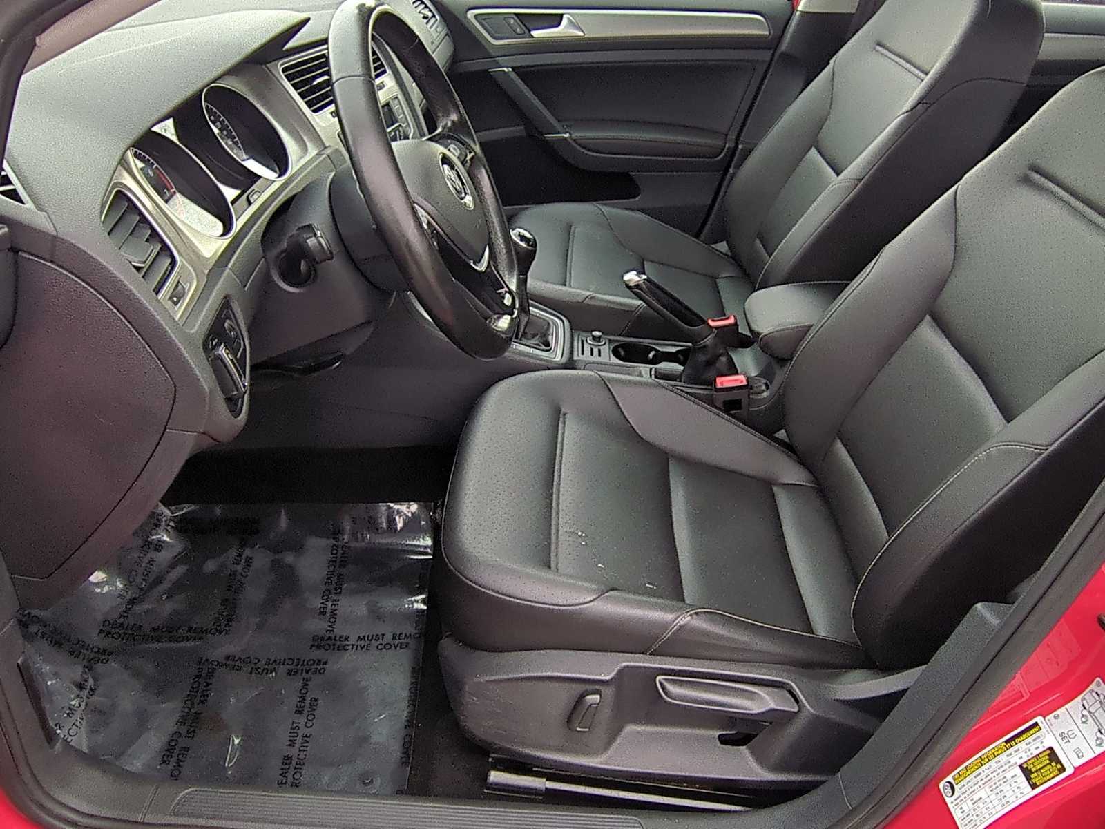 Thumbnail: 2017 Volkswagen Golf - 15