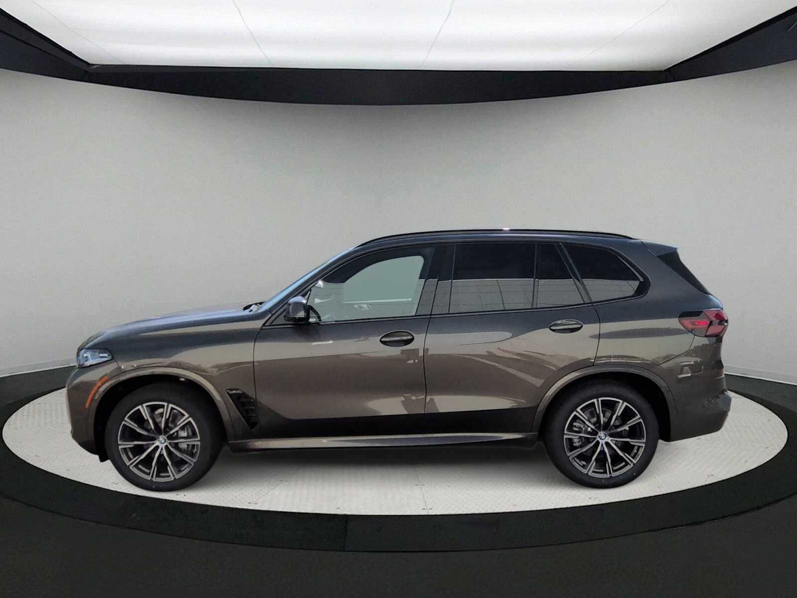 Thumbnail: 2026 BMW X5 - 5