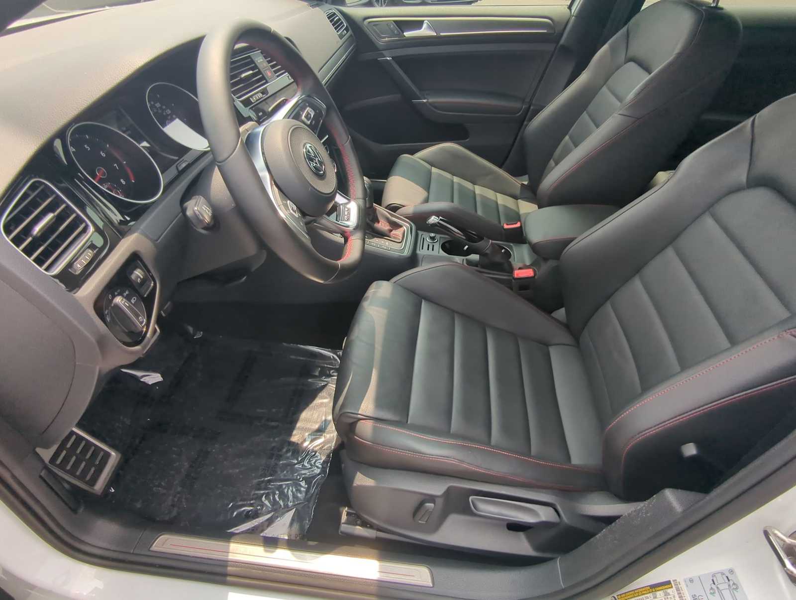 2021 Volkswagen Golf GTI SE 2