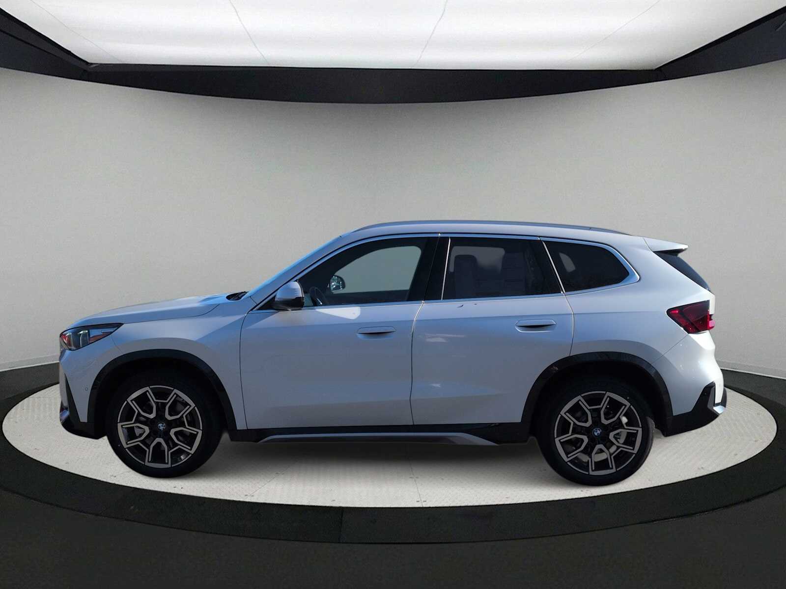 Thumbnail: 2026 BMW X1 - 5