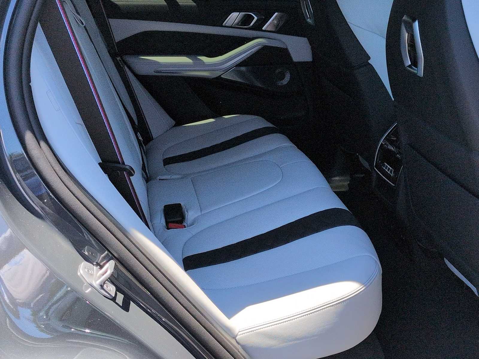 Thumbnail: 2026 BMW X5 - 22