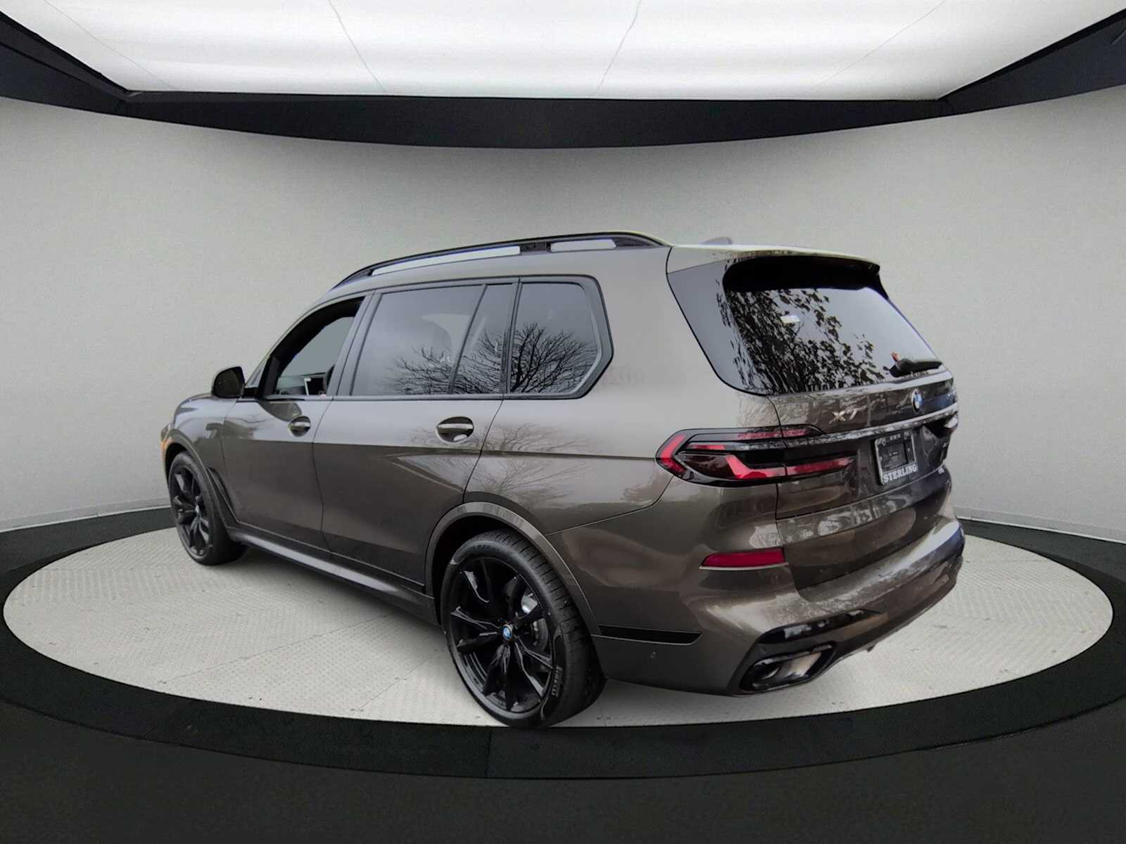 Thumbnail: 2026 BMW X7 - 6