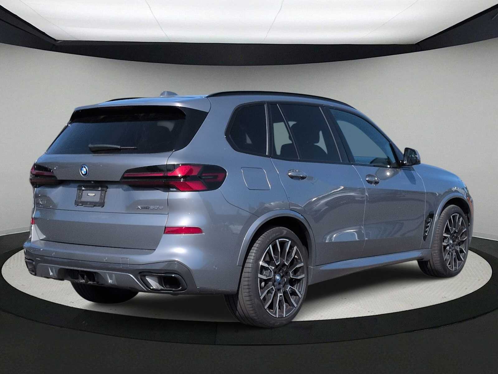 Thumbnail: 2024 BMW X5 - 8