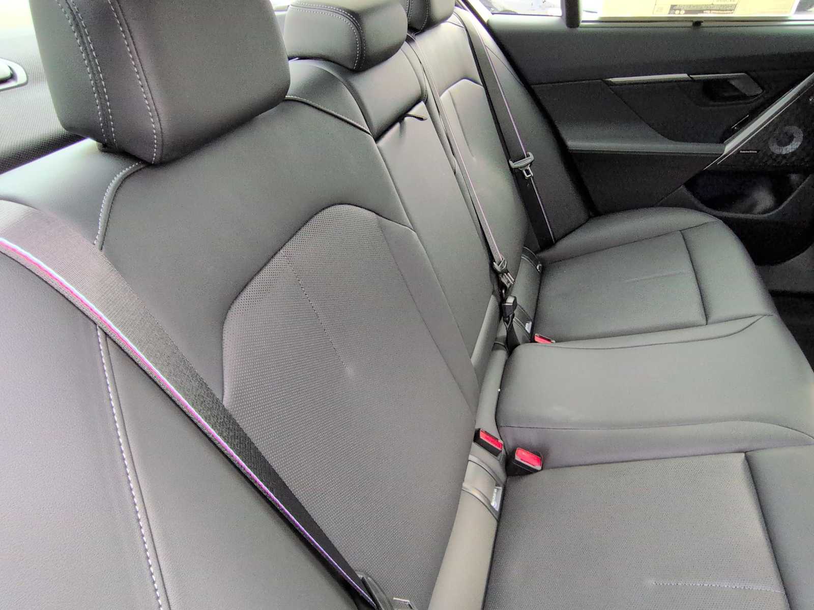 Thumbnail: 2026 BMW M5 - 21