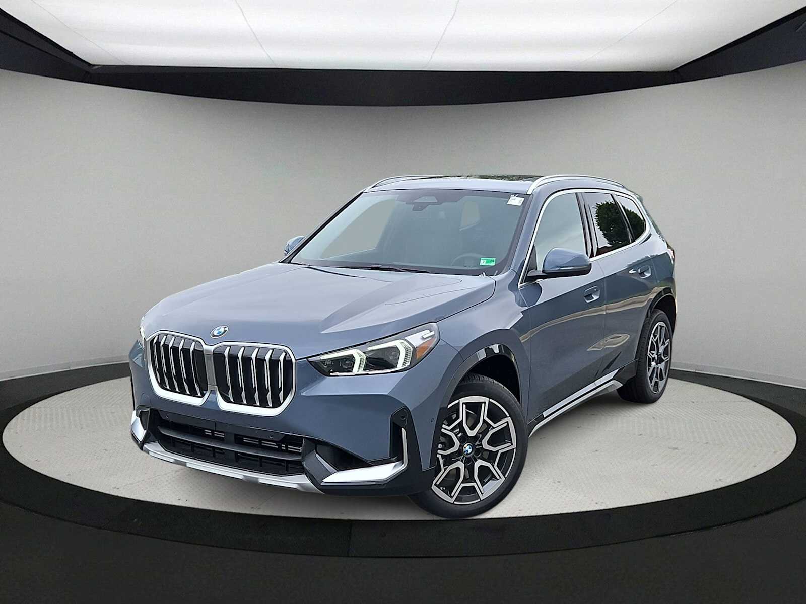 Thumbnail: 2025 BMW X1 - 1