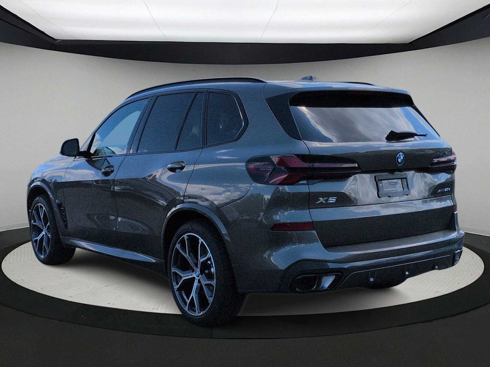 Thumbnail: 2026 BMW X5 - 6