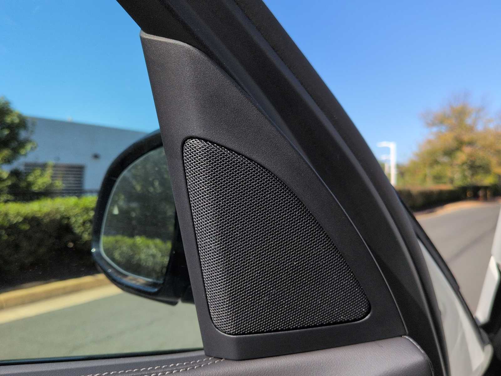 Thumbnail: 2026 BMW X5 - 32