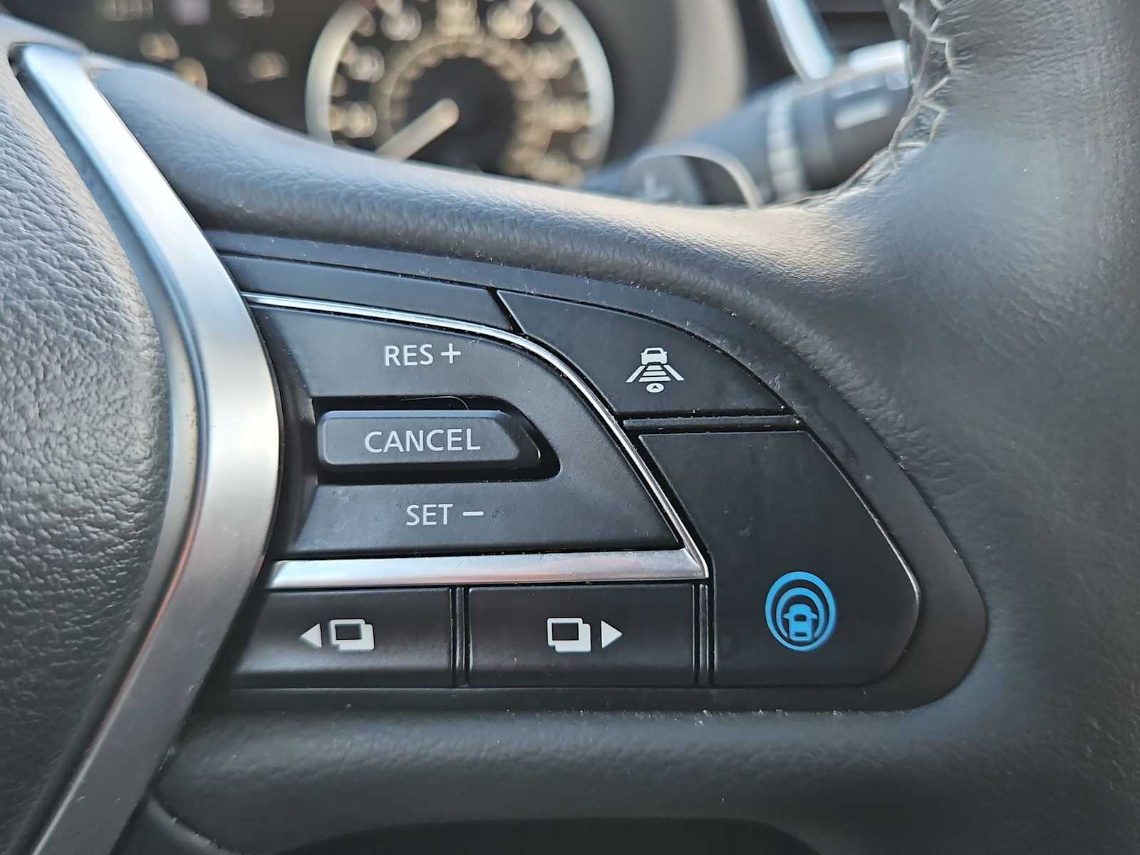 Thumbnail: 2023 INFINITI QX50 - 25