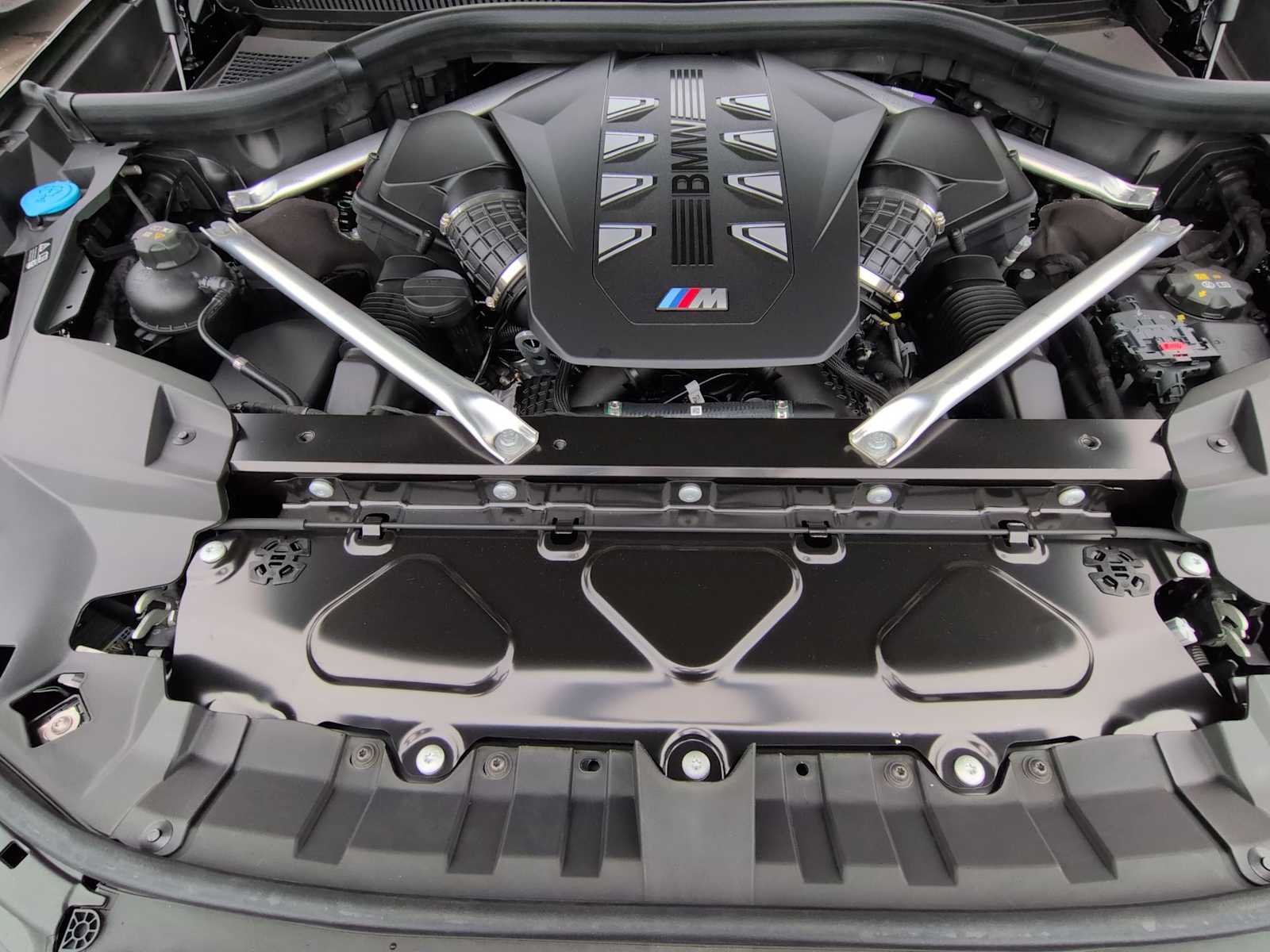 Thumbnail: 2026 BMW X7 - 15