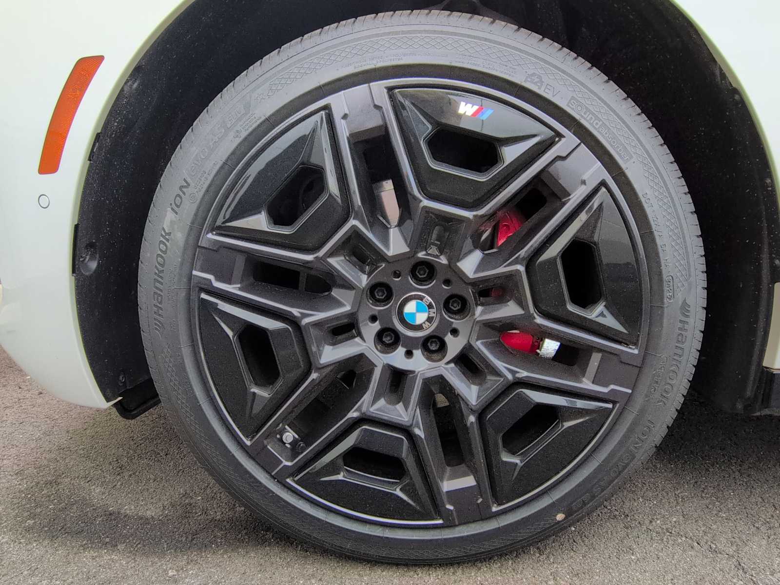 Thumbnail: 2026 BMW iX - 14