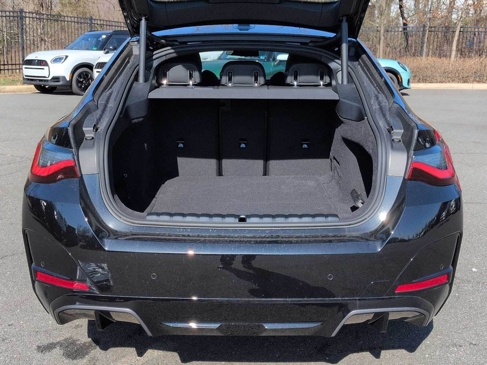 Thumbnail: 2026 BMW i4 - 36