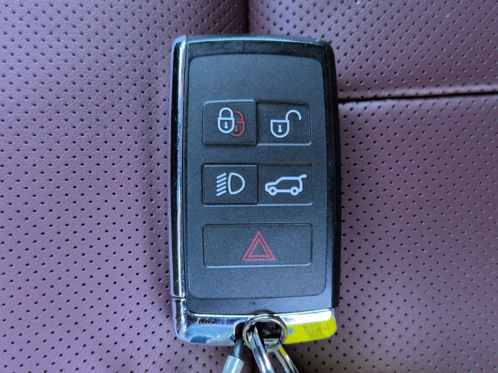 Thumbnail: 2025 Land Rover Range Rover Sport - 37