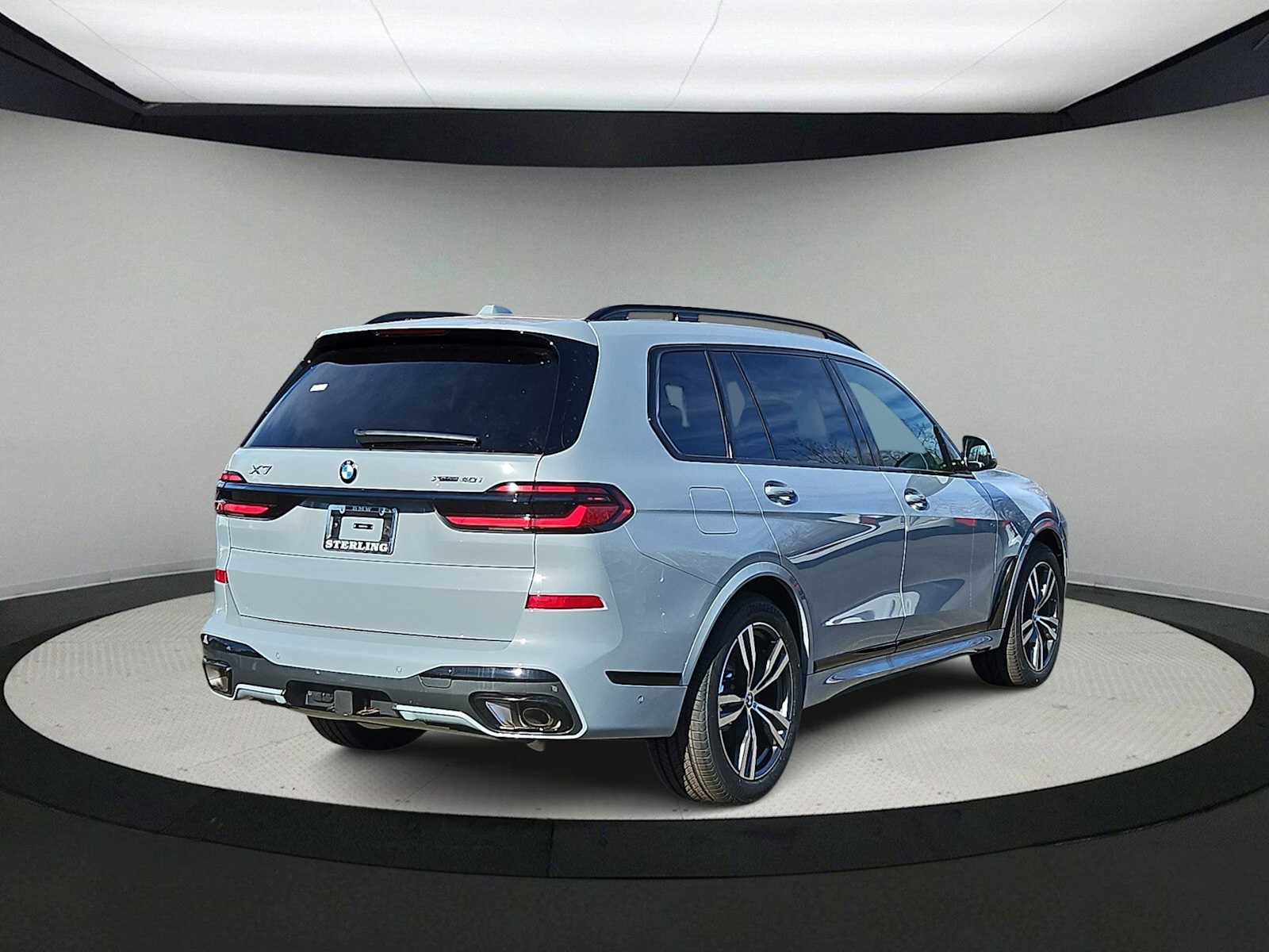 Thumbnail: 2026 BMW X7 - 8