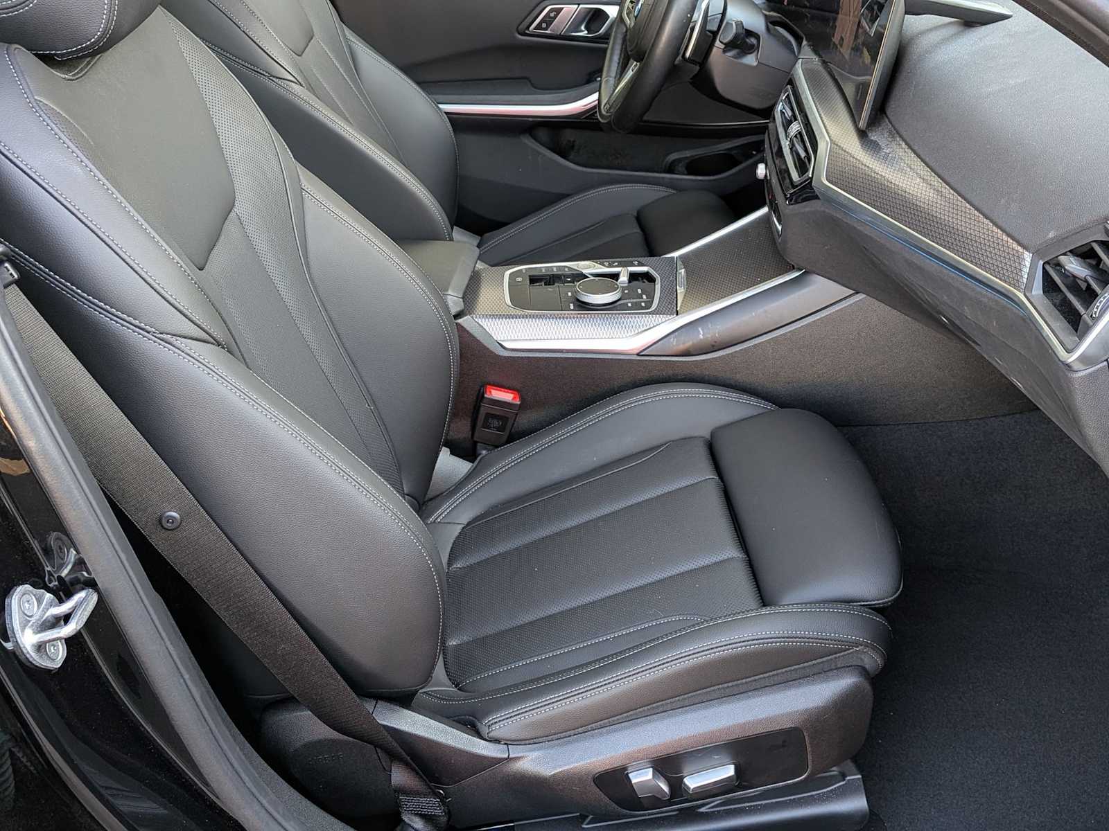 Thumbnail: 2023 BMW 3 Series - 24