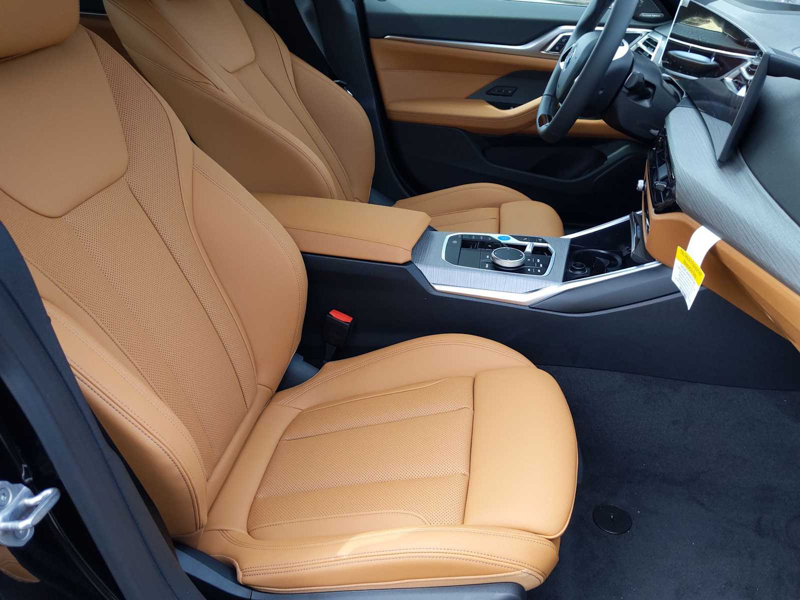 Thumbnail: 2025 BMW i4 - 23