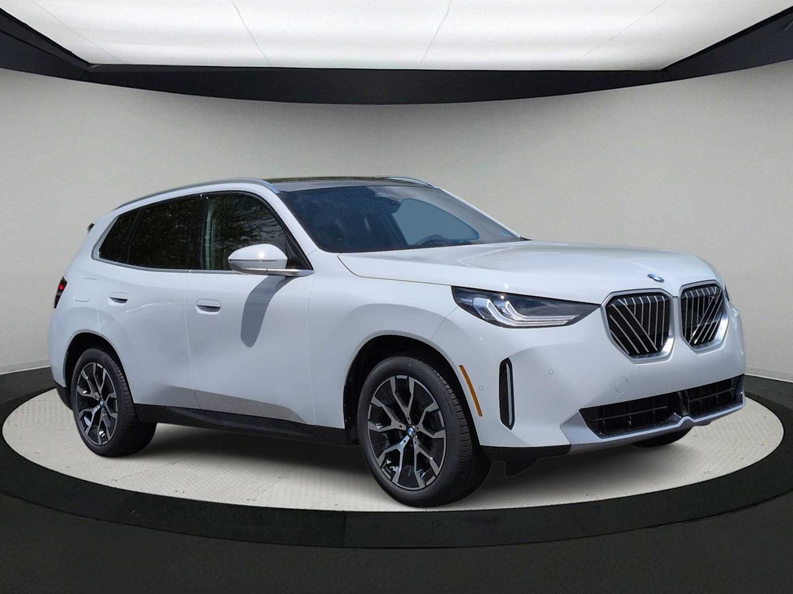 Thumbnail: 2026 BMW X3 - 2