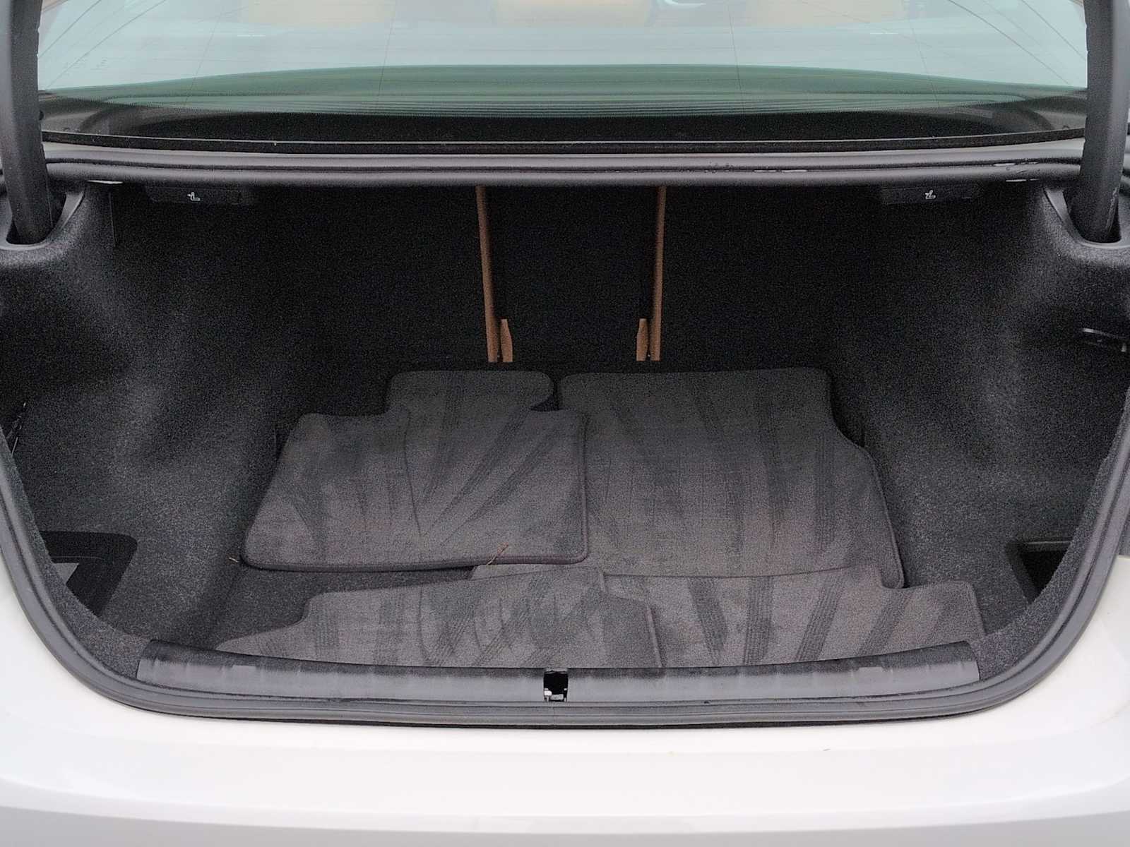 Thumbnail: 2023 BMW 5 Series - 35