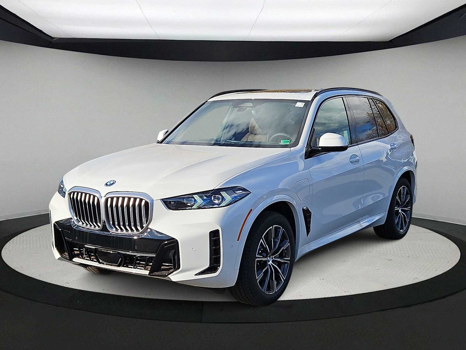 Thumbnail: 2026 BMW X5 - 4