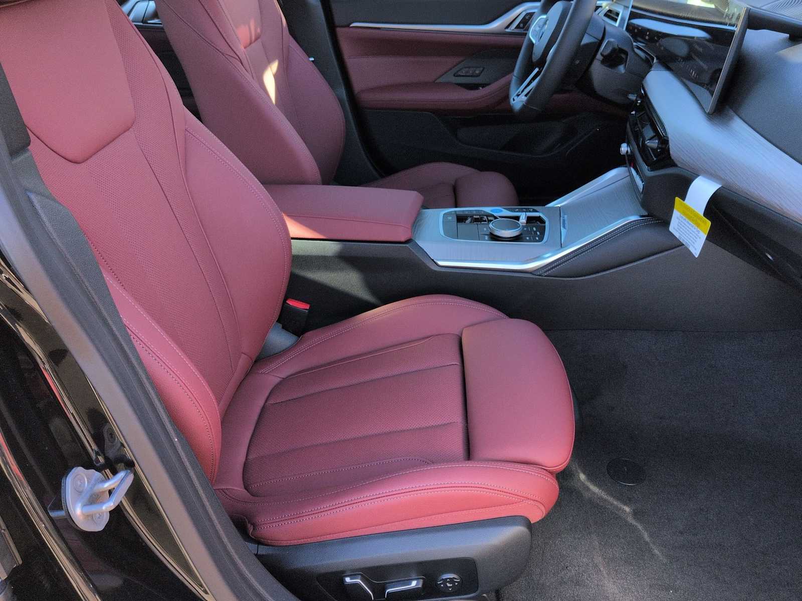 Thumbnail: 2026 BMW i4 - 24