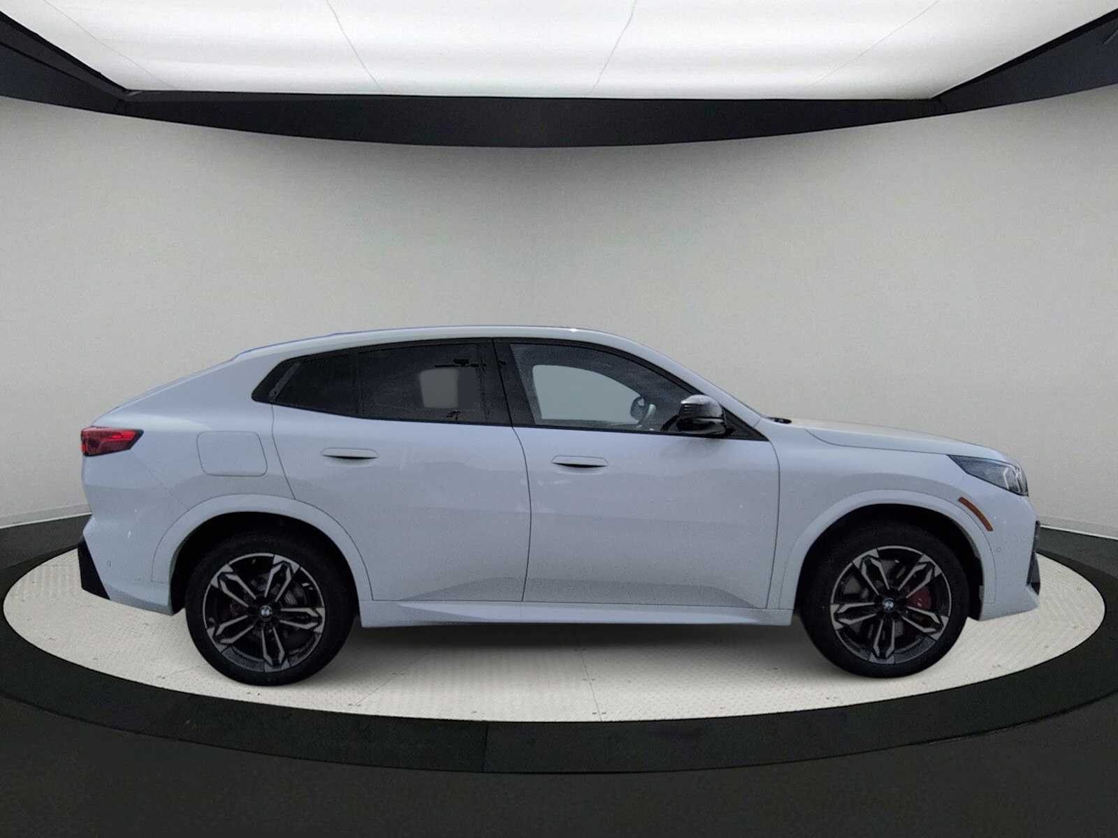 Thumbnail: 2026 BMW X2 - 9