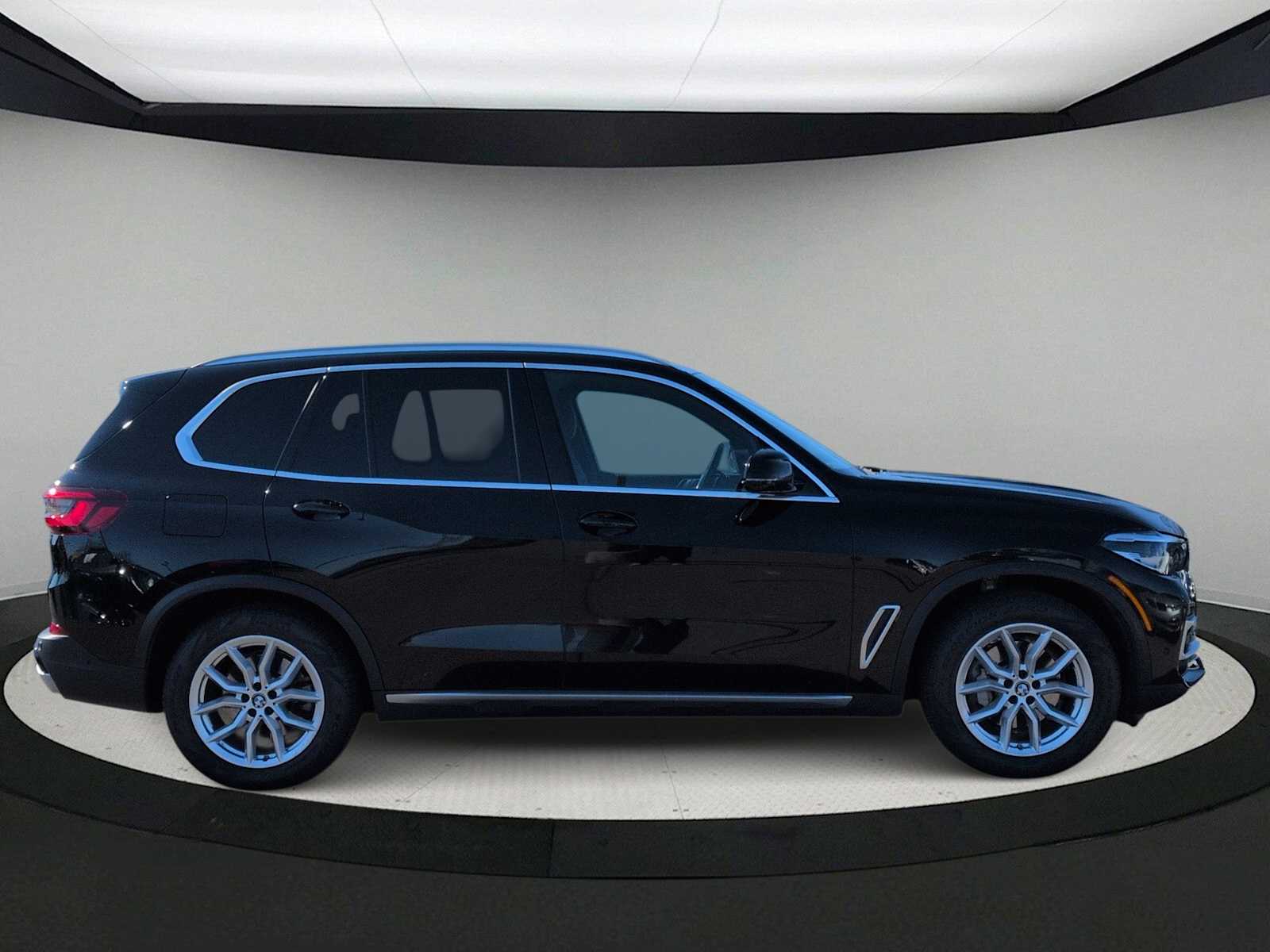 Thumbnail: 2023 BMW X5 - 9