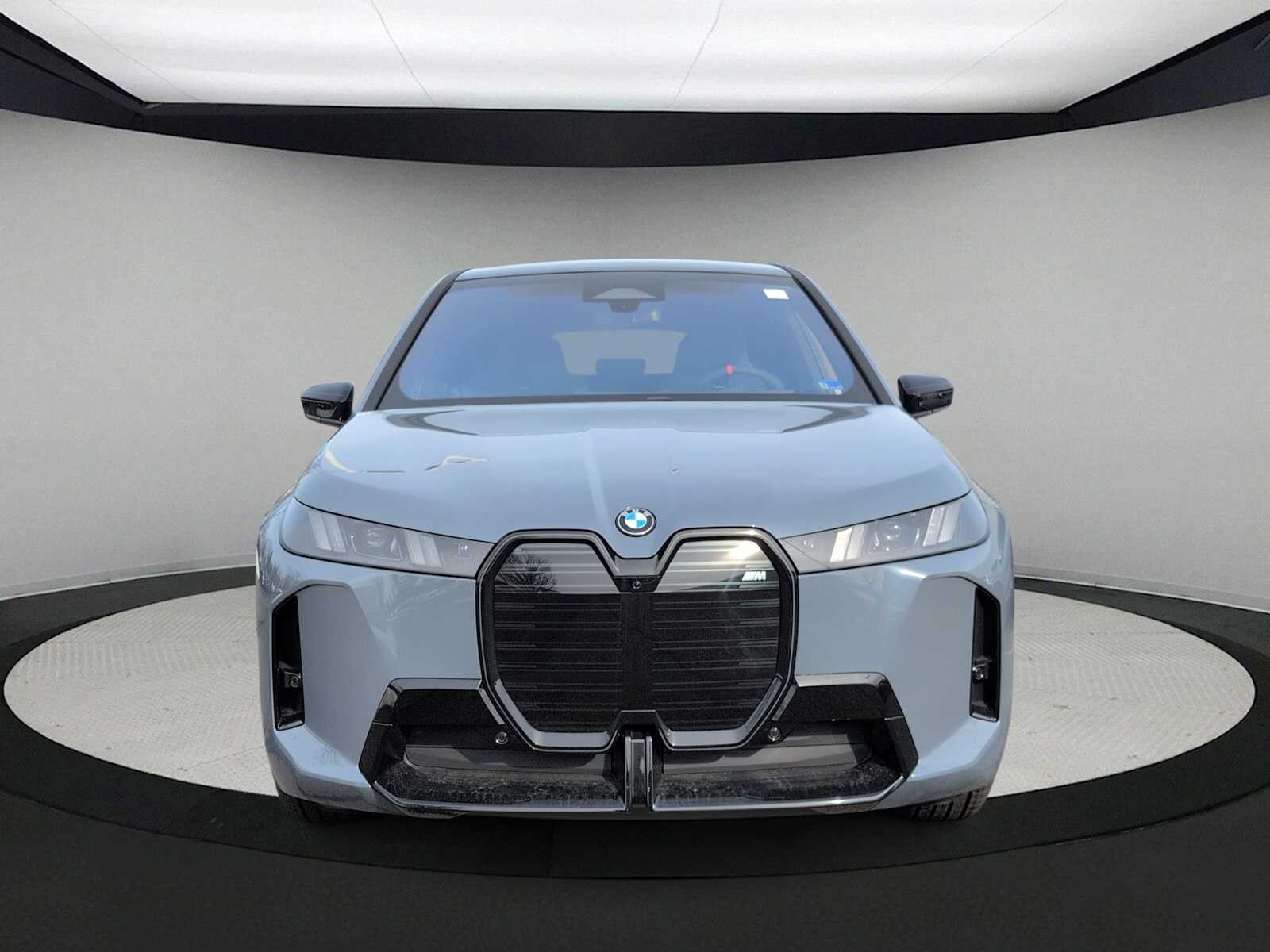 Thumbnail: 2026 BMW iX - 3