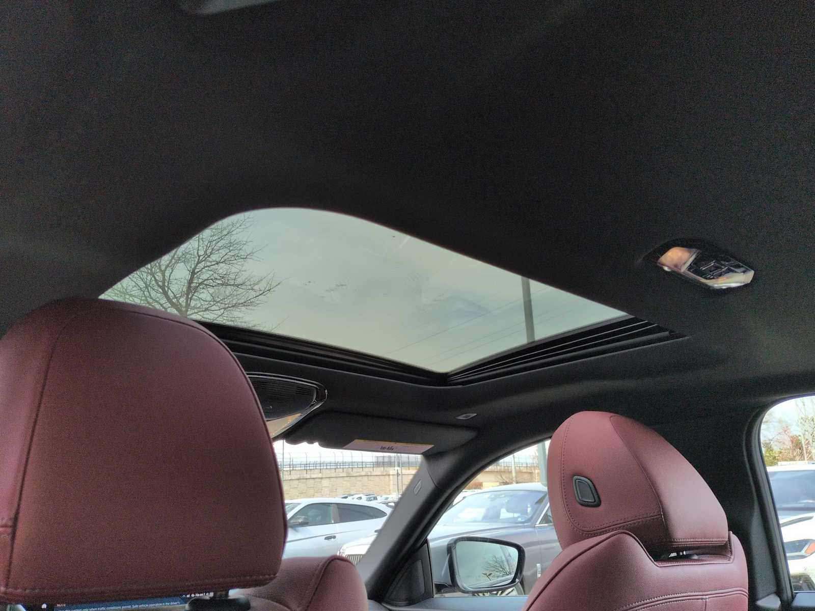 Thumbnail: 2023 BMW i4 - 23