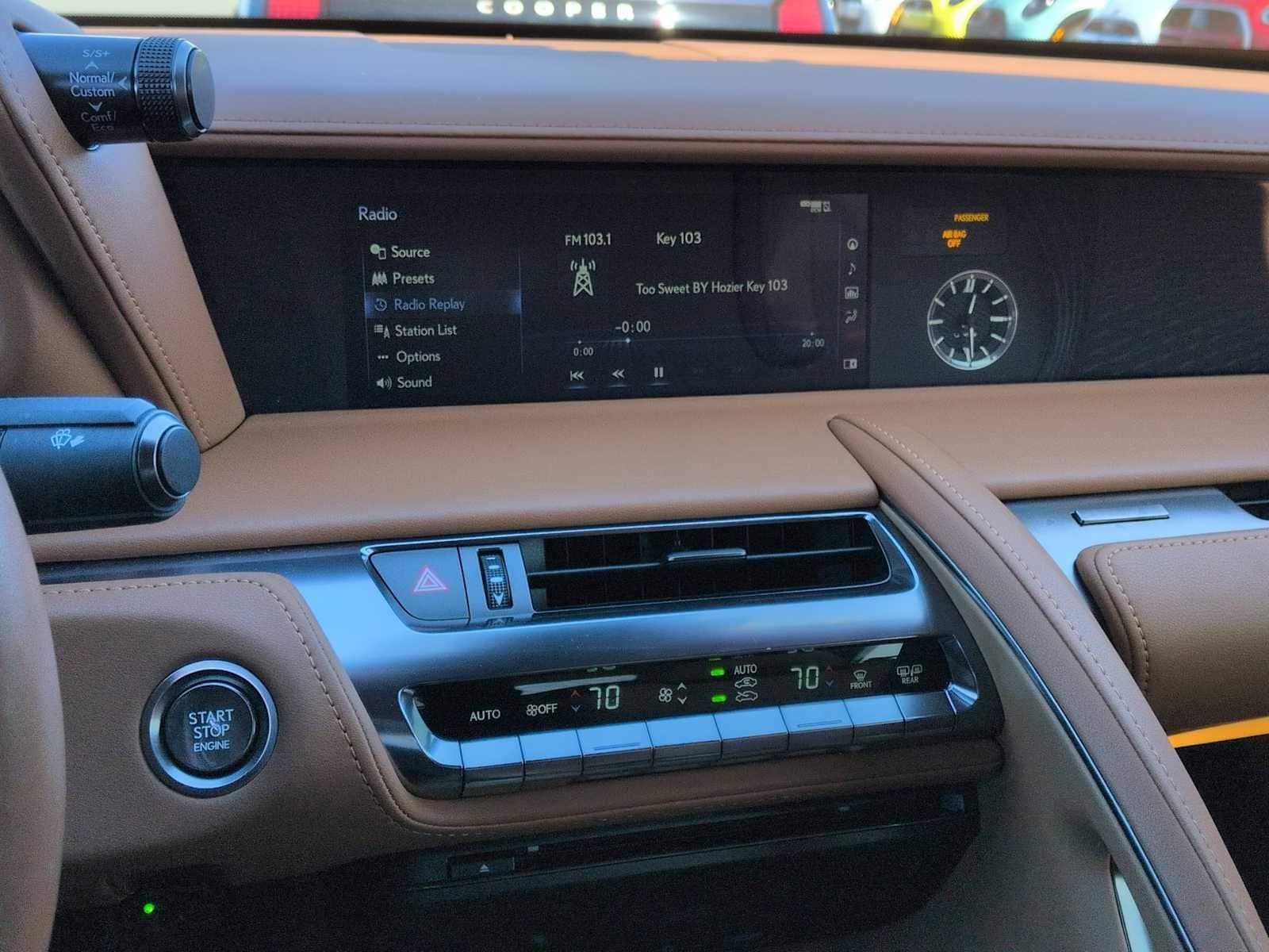 Thumbnail: 2021 Lexus LC - 26