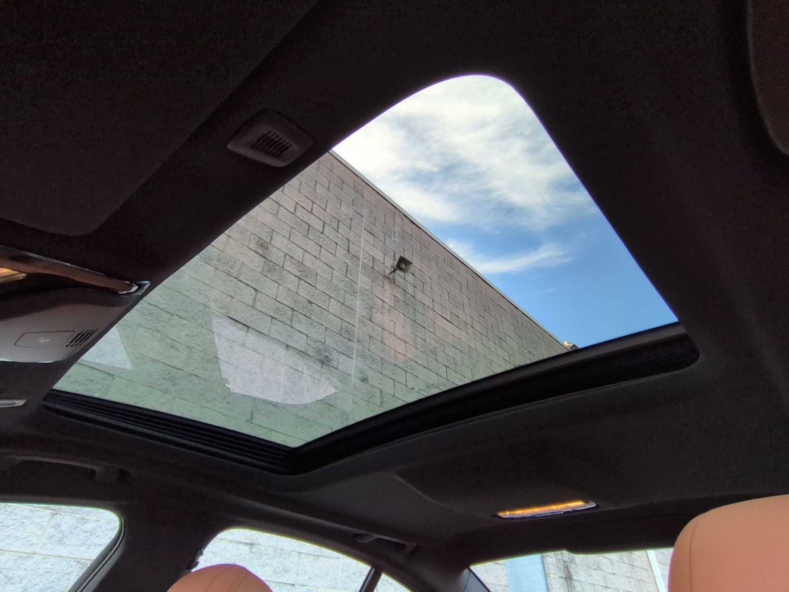 Thumbnail: 2023 BMW 5 Series - 20