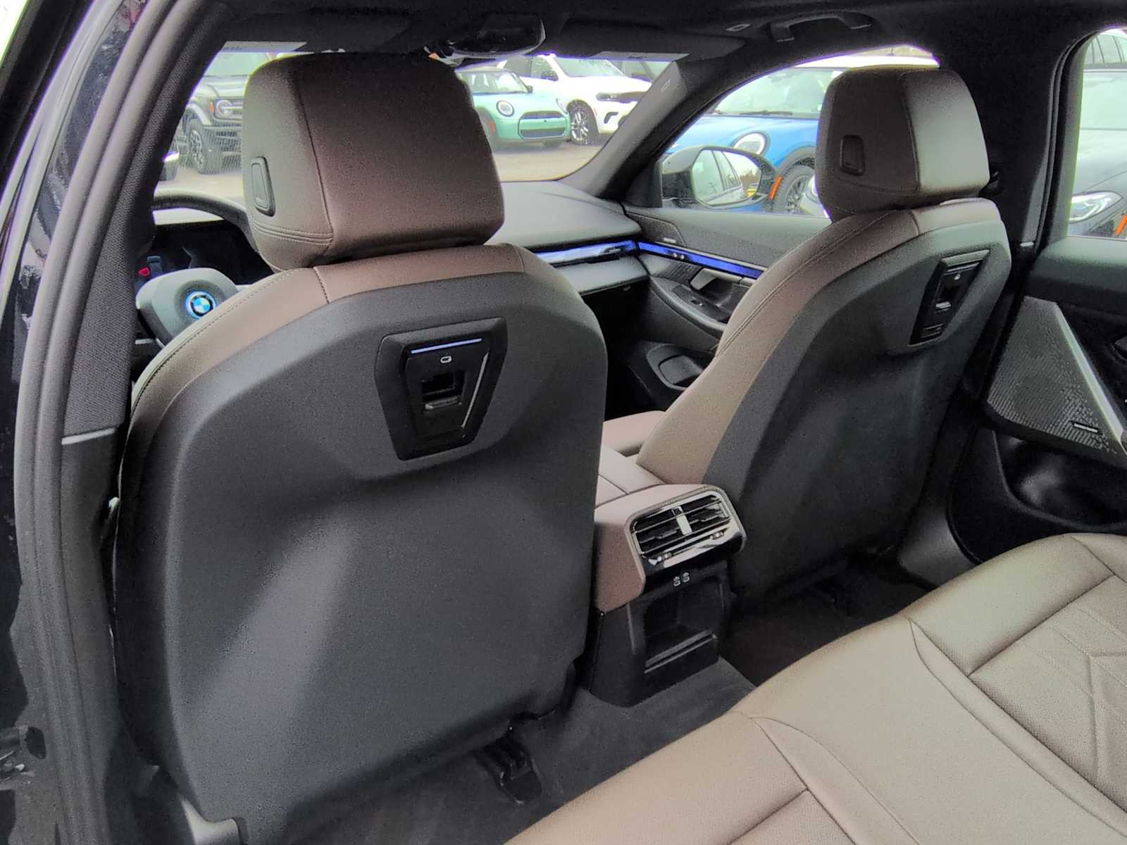 Thumbnail: 2025 BMW i5 - 18