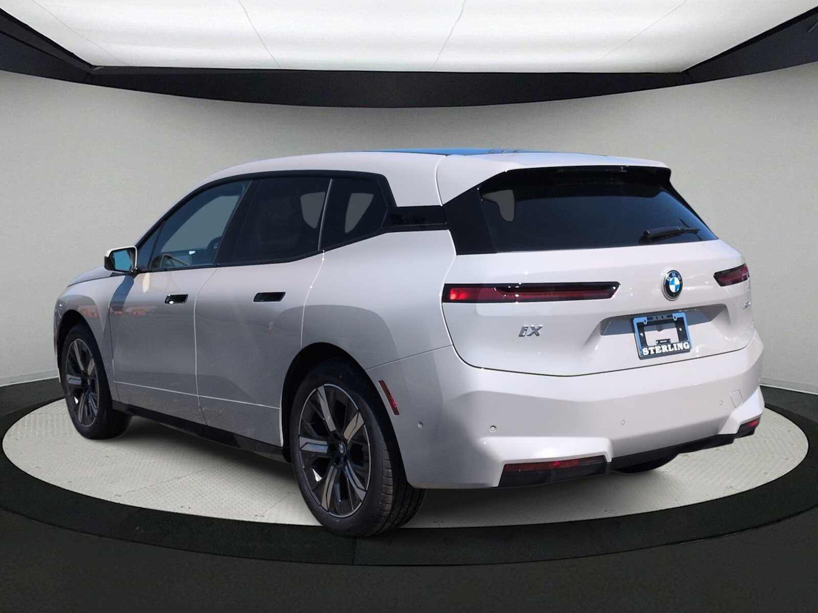 Thumbnail: 2026 BMW iX - 6