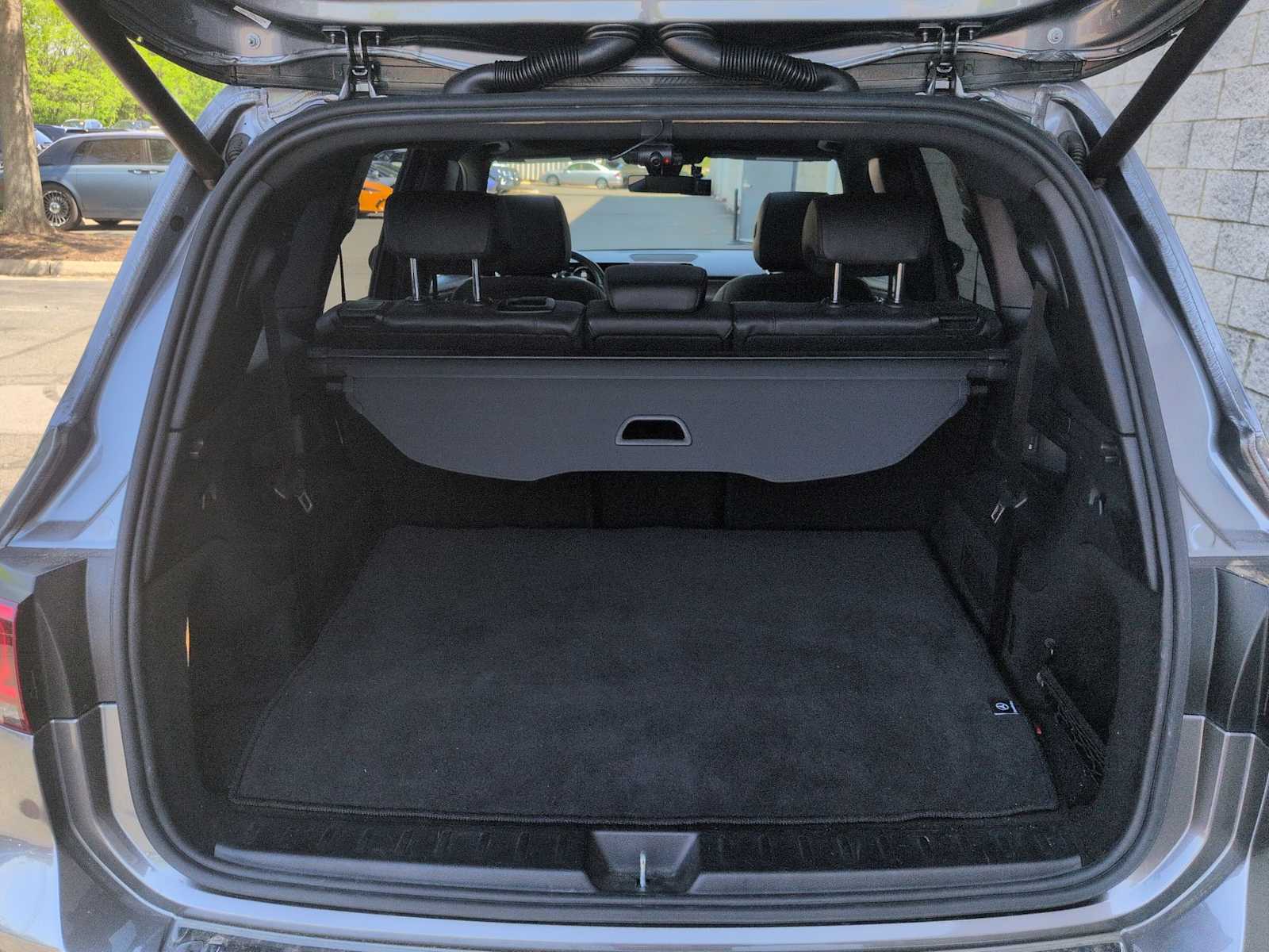 Thumbnail: 2020 Mercedes-Benz GLB - 35