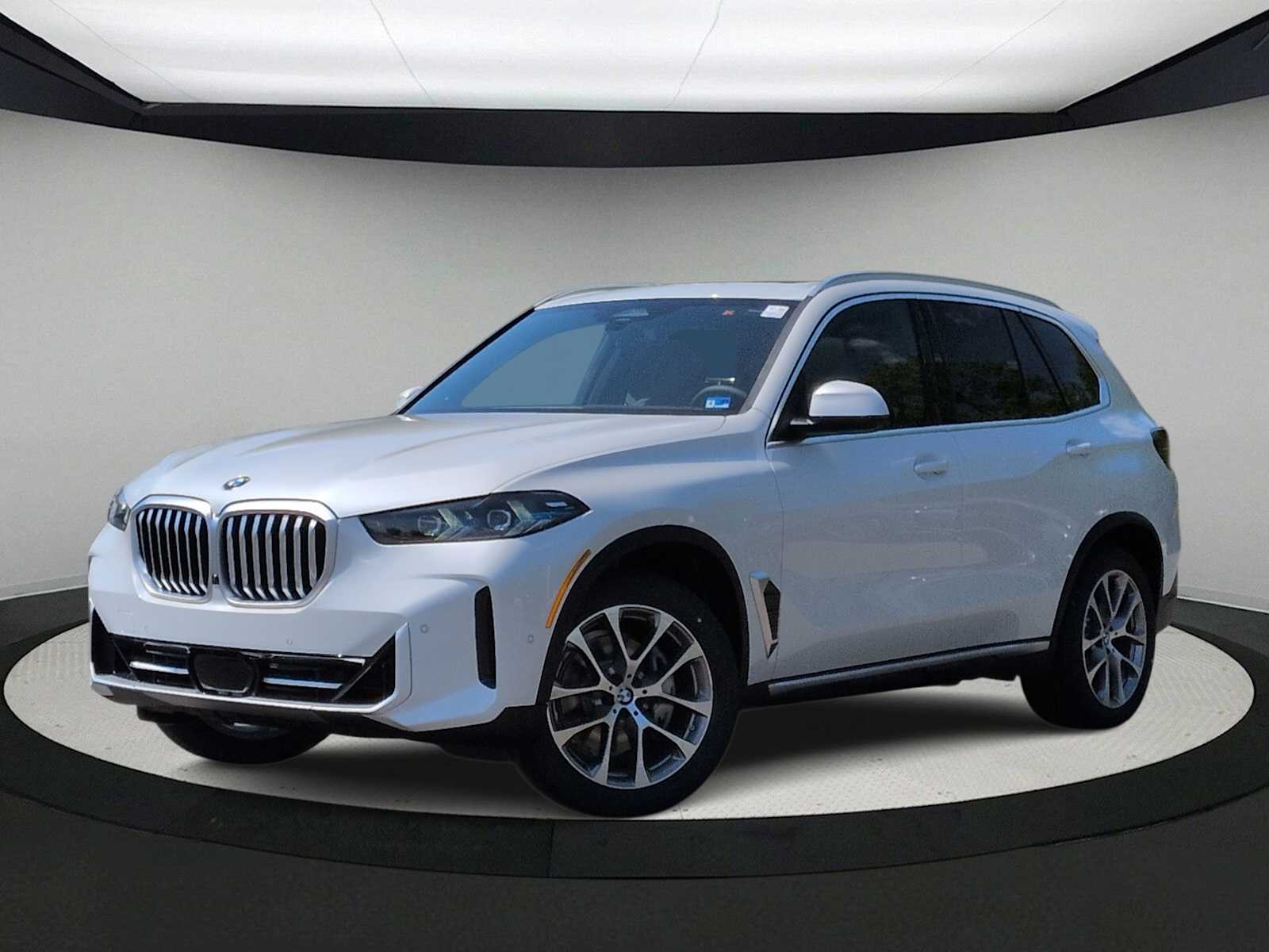 Thumbnail: 2026 BMW X5 - 1