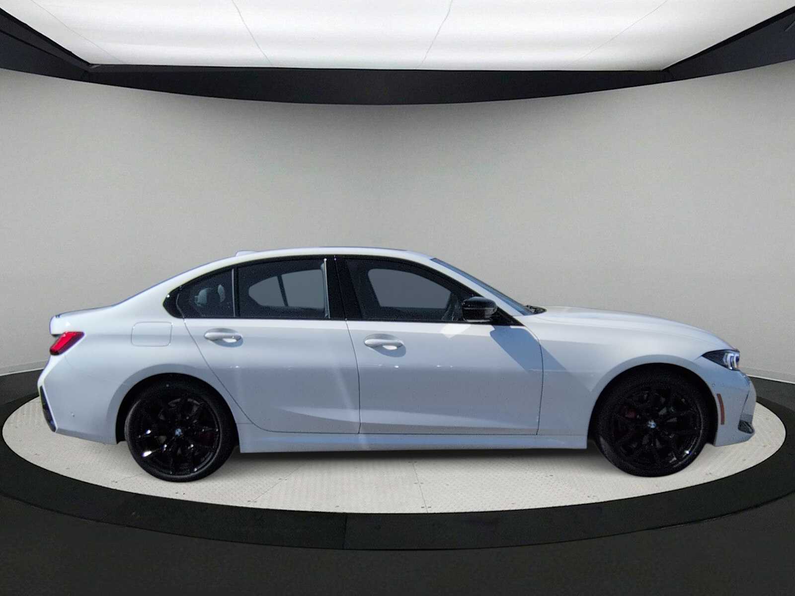 Thumbnail: 2026 BMW 3 Series - 9