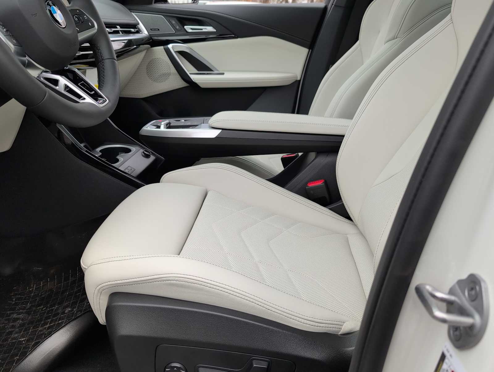 Thumbnail: 2026 BMW X1 - 16