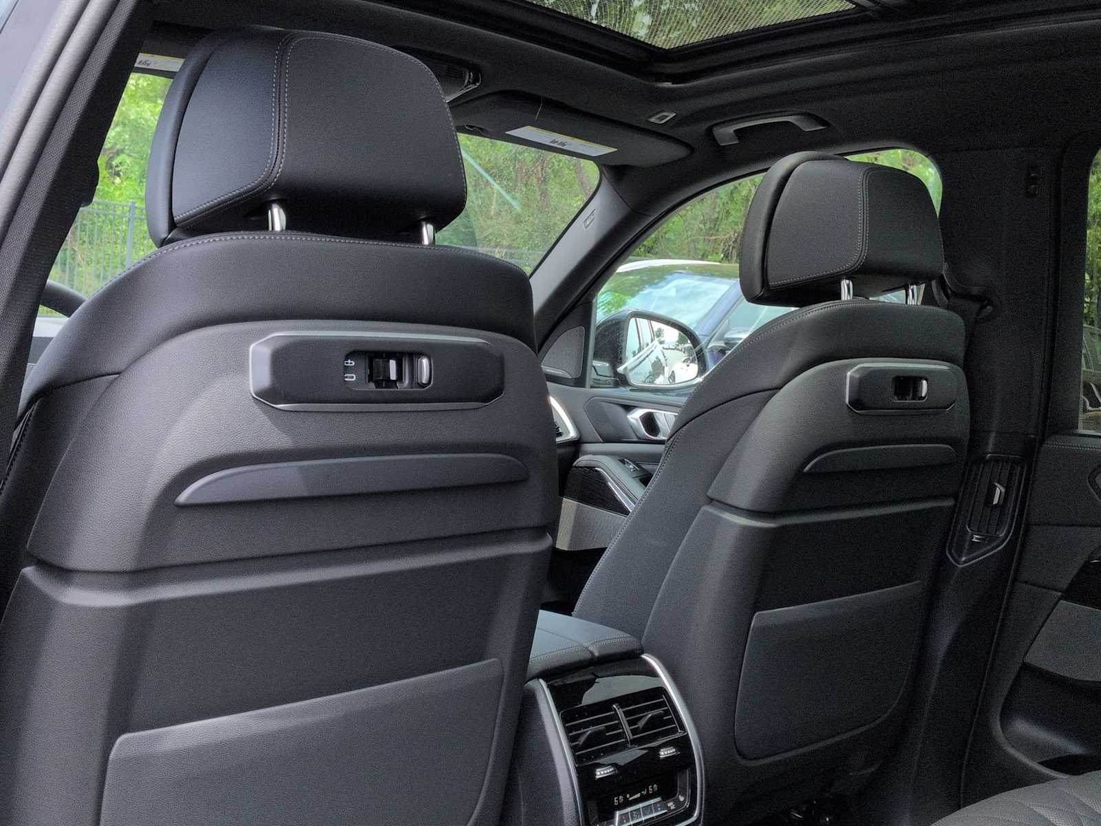 Thumbnail: 2026 BMW X5 - 19