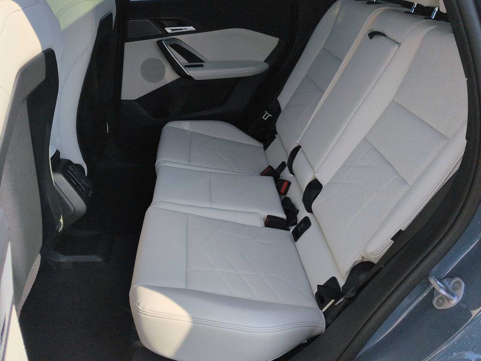 Thumbnail: 2026 BMW X1 - 21