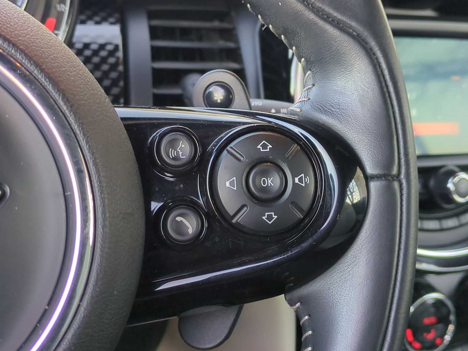 Thumbnail: 2019 MINI Cooper Convertible - 24