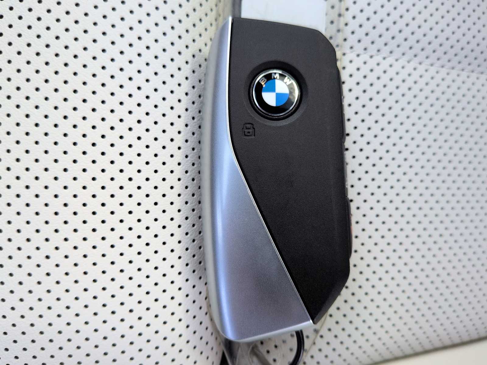 Thumbnail: 2026 BMW 5 Series - 37