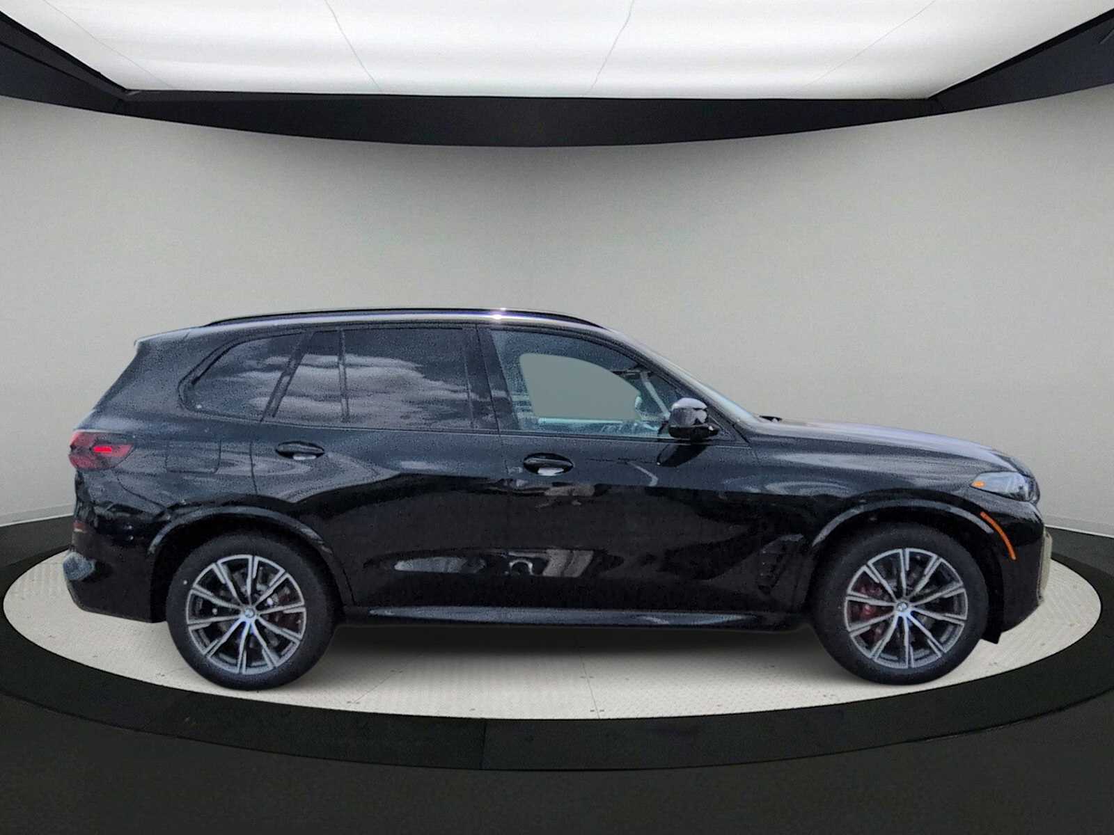Thumbnail: 2026 BMW X5 - 9