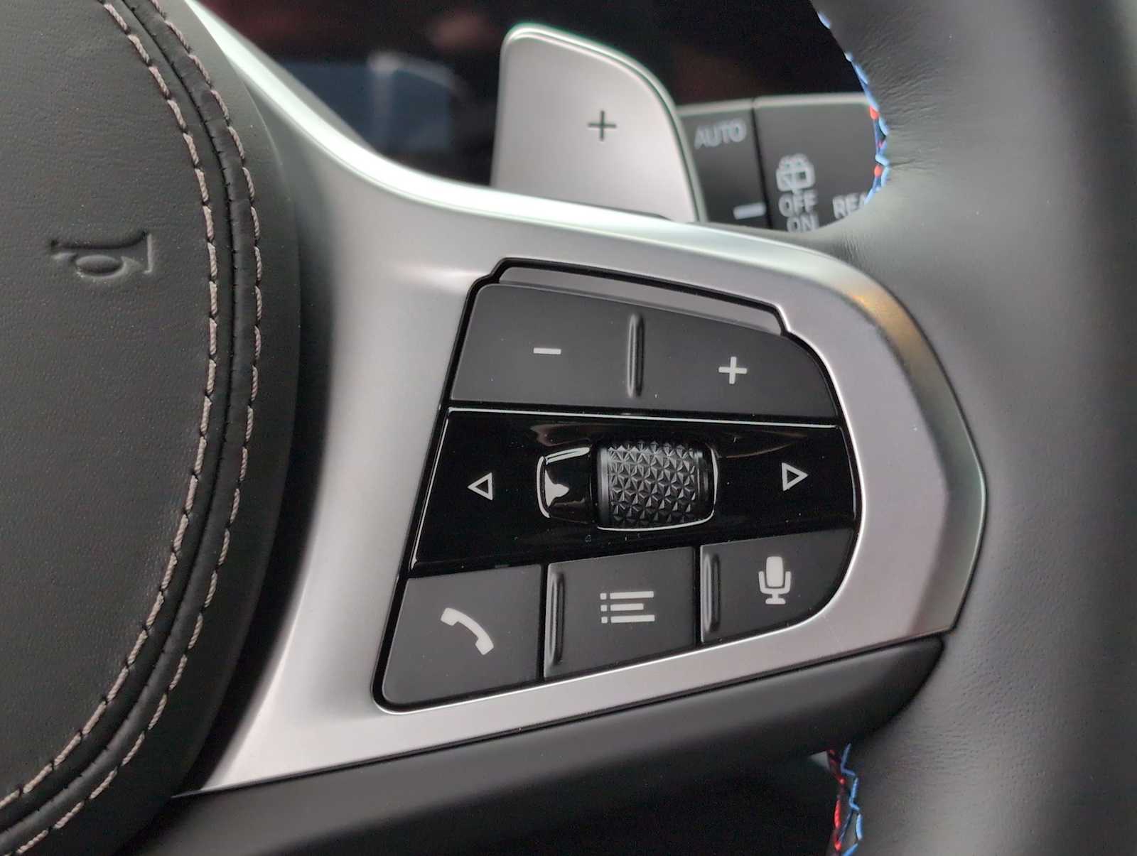 Thumbnail: 2016 Jeep Cherokee - 24