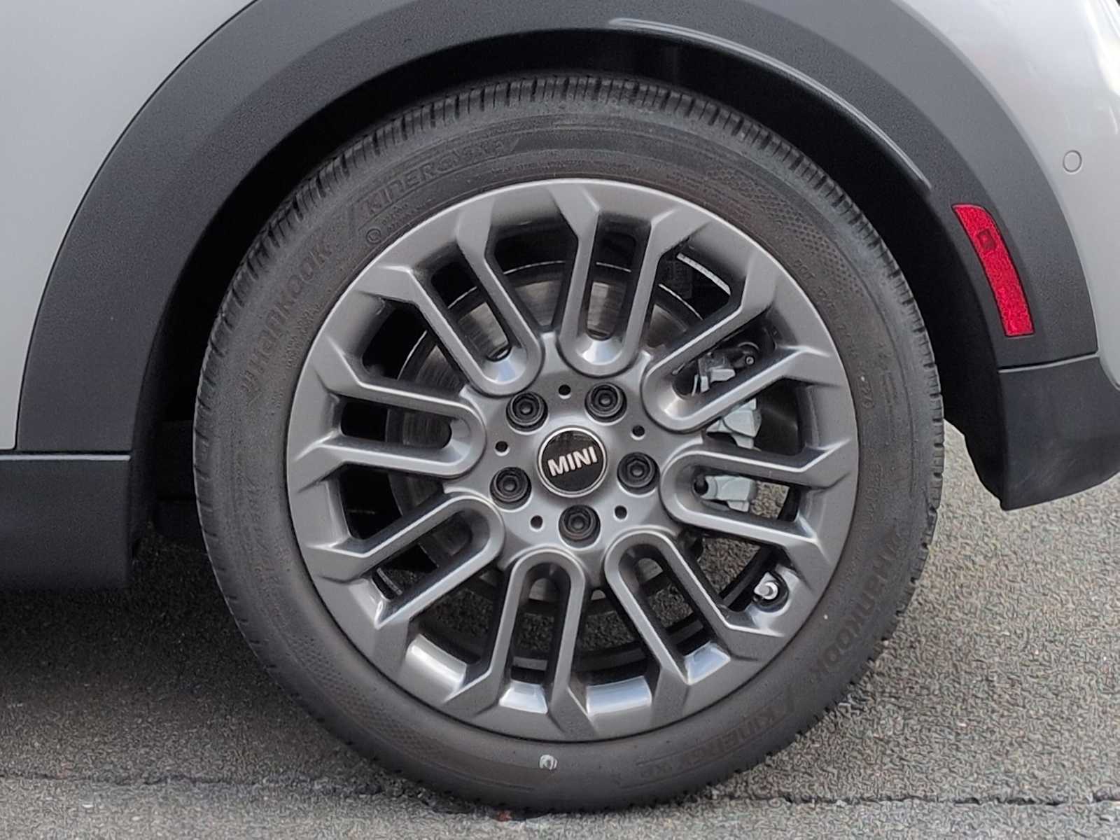 Thumbnail: 2025 MINI Cooper Hardtop - 14