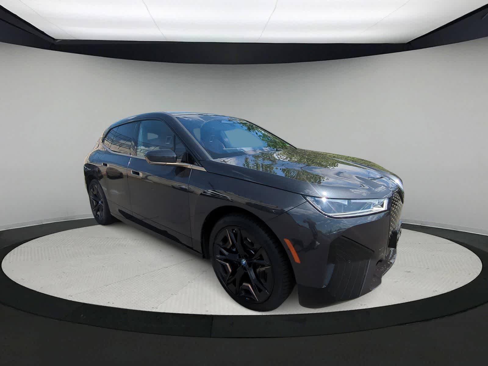 Thumbnail: 2023 BMW iX - 2