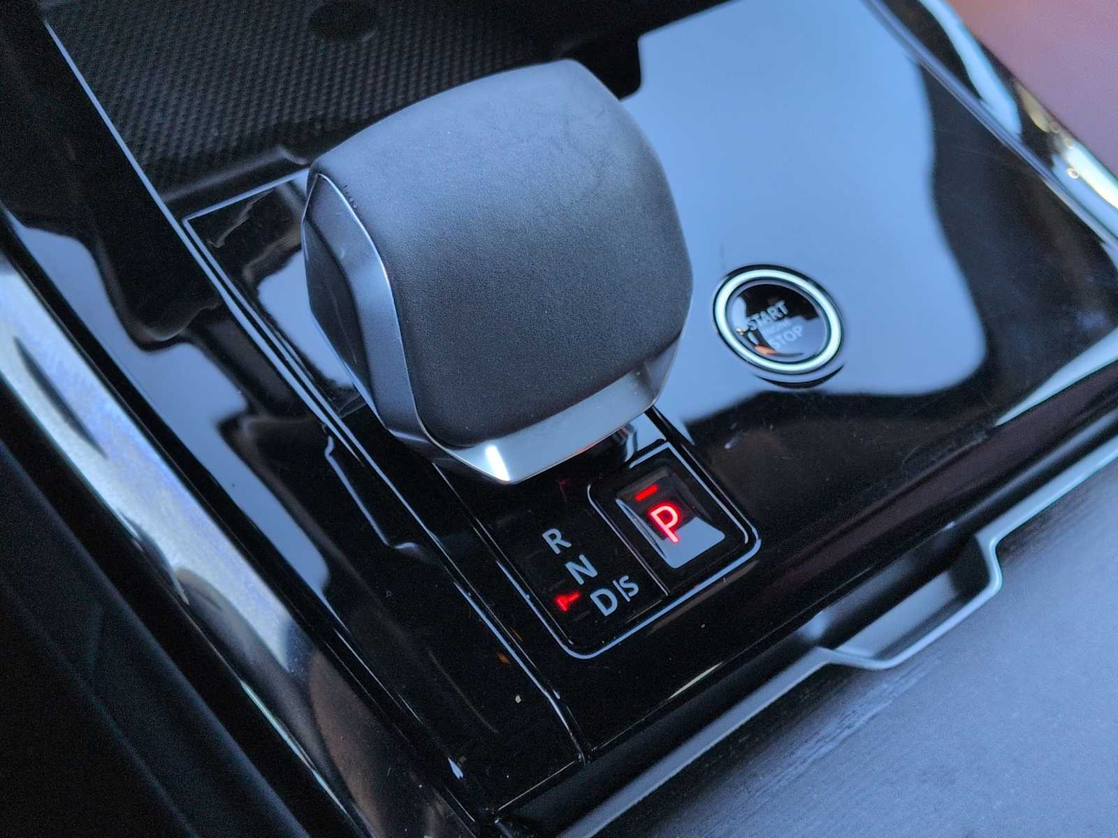 Thumbnail: 2025 Land Rover Range Rover Sport - 34