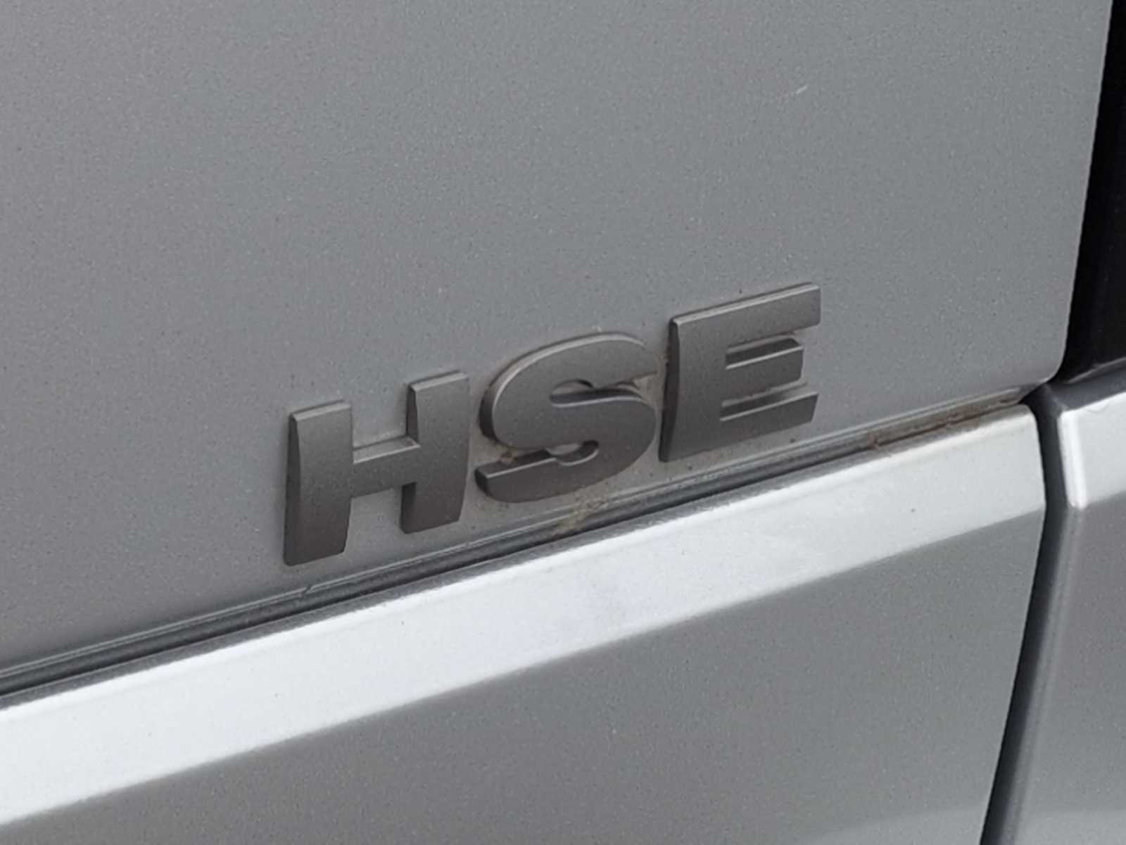 Thumbnail: 2014 Land Rover LR4 - 13