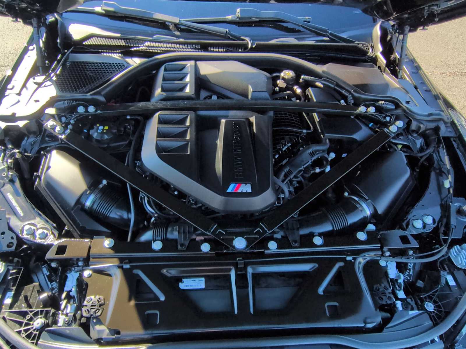 Thumbnail: 2023 BMW M4 - 16