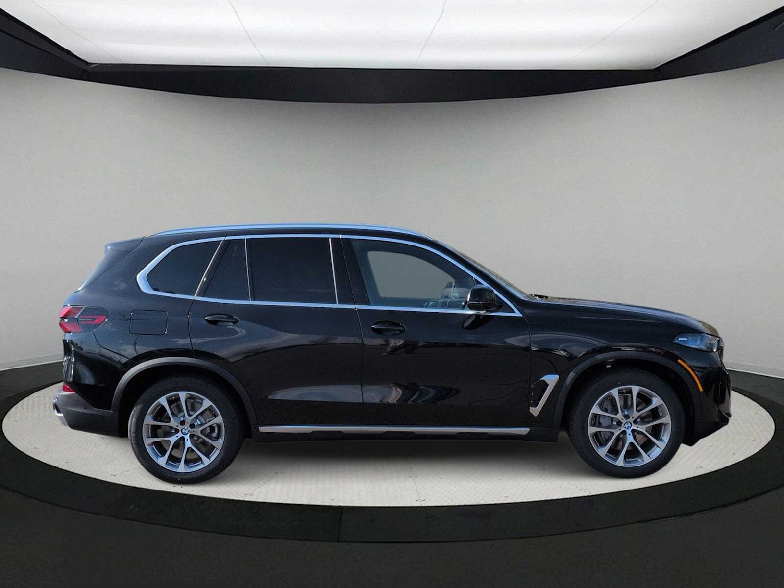 Thumbnail: 2026 BMW X5 - 9