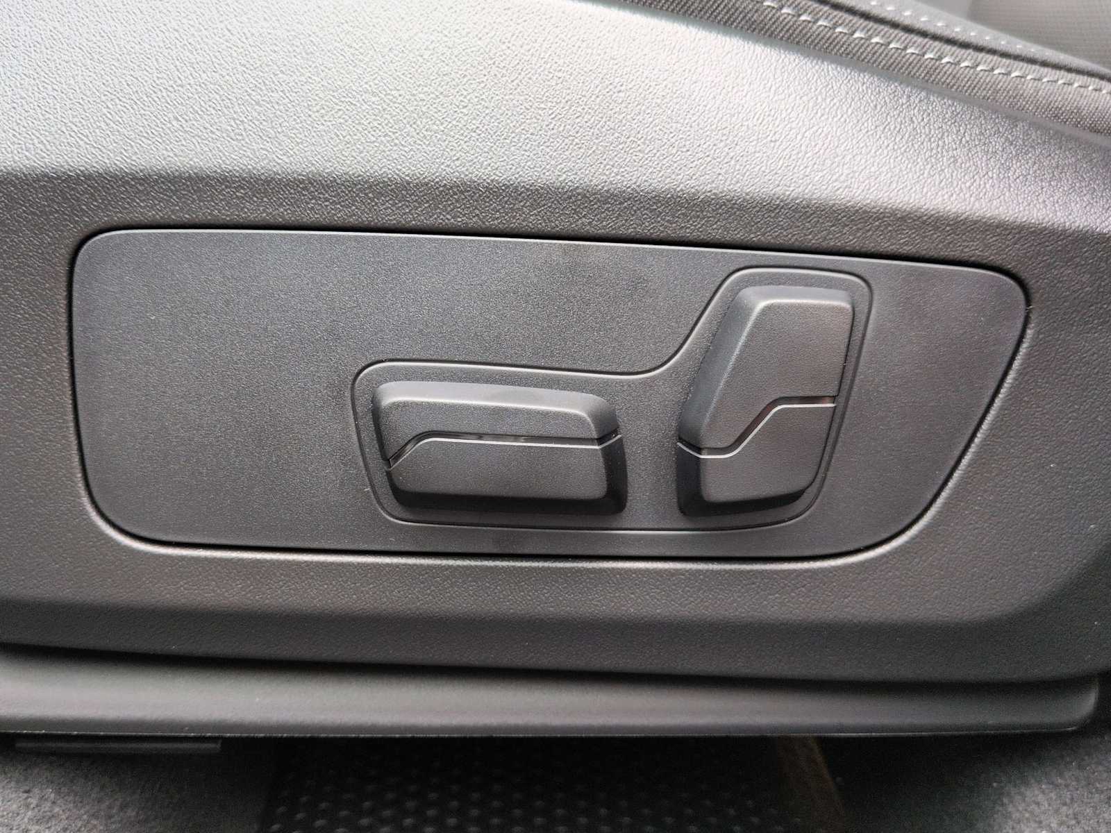 Thumbnail: 2026 BMW X1 - 18