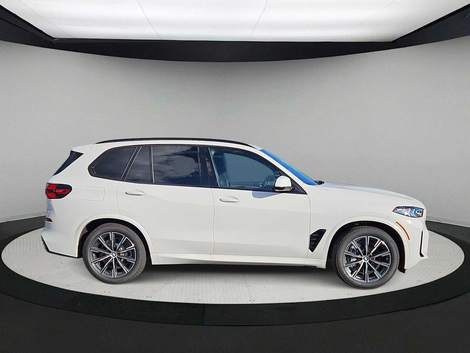 Thumbnail: 2026 BMW X5 - 9